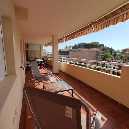 Viviendas Turisticas Torrequebrada Holiday home